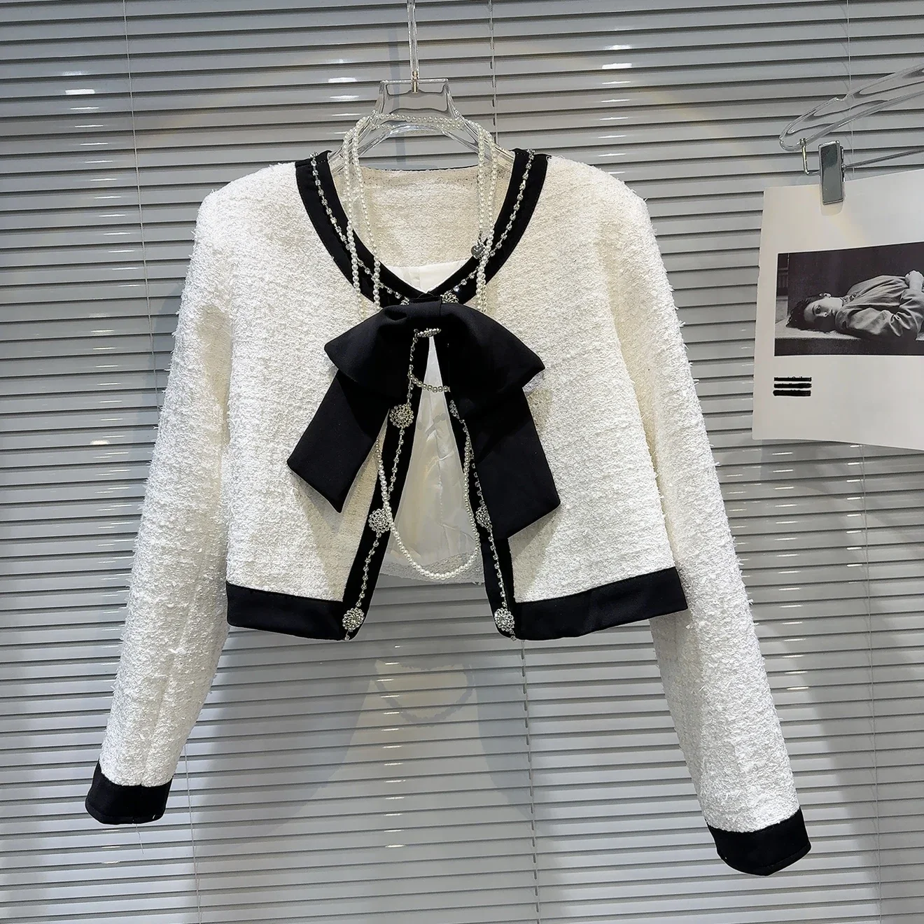 

Spring 2025 new pearl chain bow decorated tweed jacket clothes