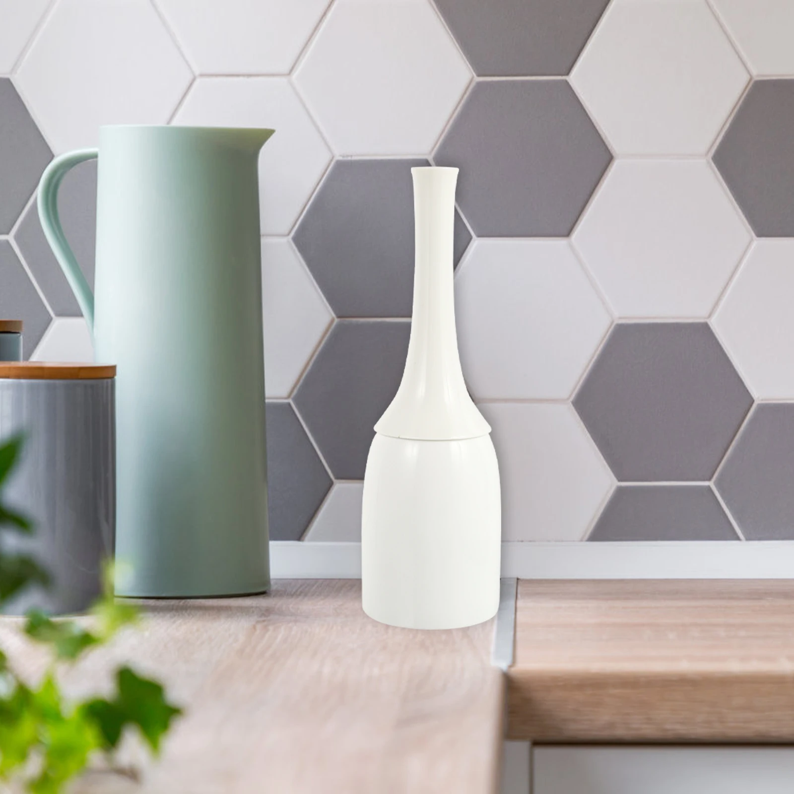 

1Pcs Stylish Stainless Steel Salt Pepper Can Creative Design Suitable for Home Kitchen Use As Housewarming Gift