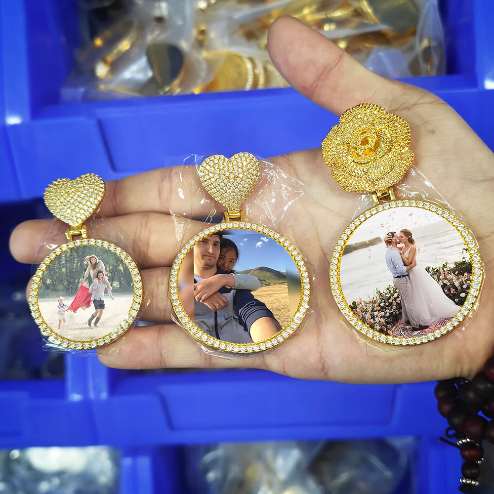 Custom Photo Pendant Necklace with Heart/Rose Clasp 35/45MM Width Circle Chain Medal Disc Personalized Memory Picture Pendant