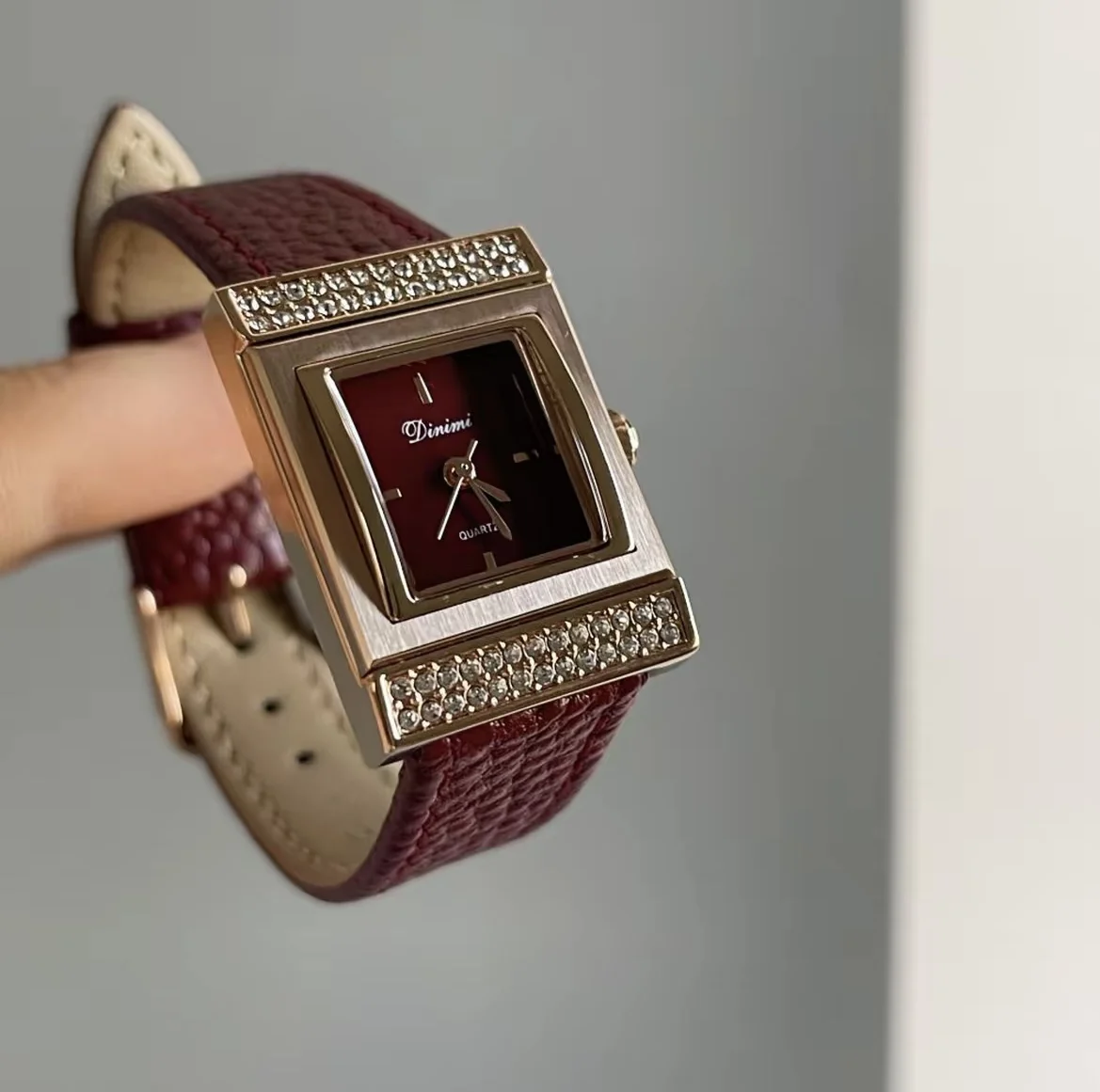 

2025.HOT! Brand Ladies Watches Fashion Styles diamond Women's Quartz Wristwatches Elegant Woman's Best Gifts Clock