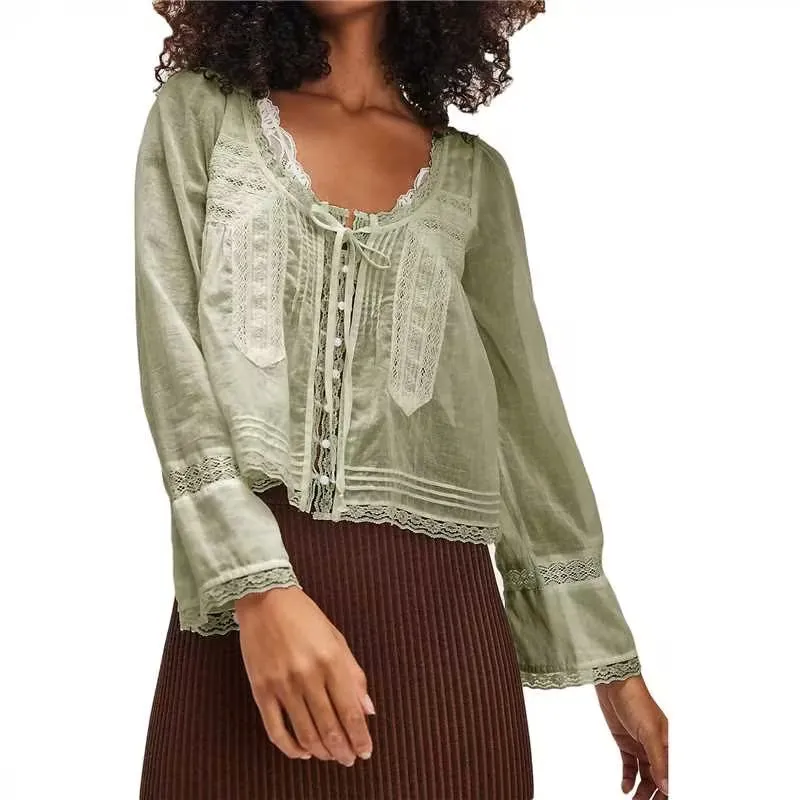 Damen-Bluse im französischen Nischenstil mit U-Ausschnitt, Spitze, kurzer Länge, vorne gebunden, ausgestellte lange Ärmel, Vintage, leicht, lässig – Detail 8