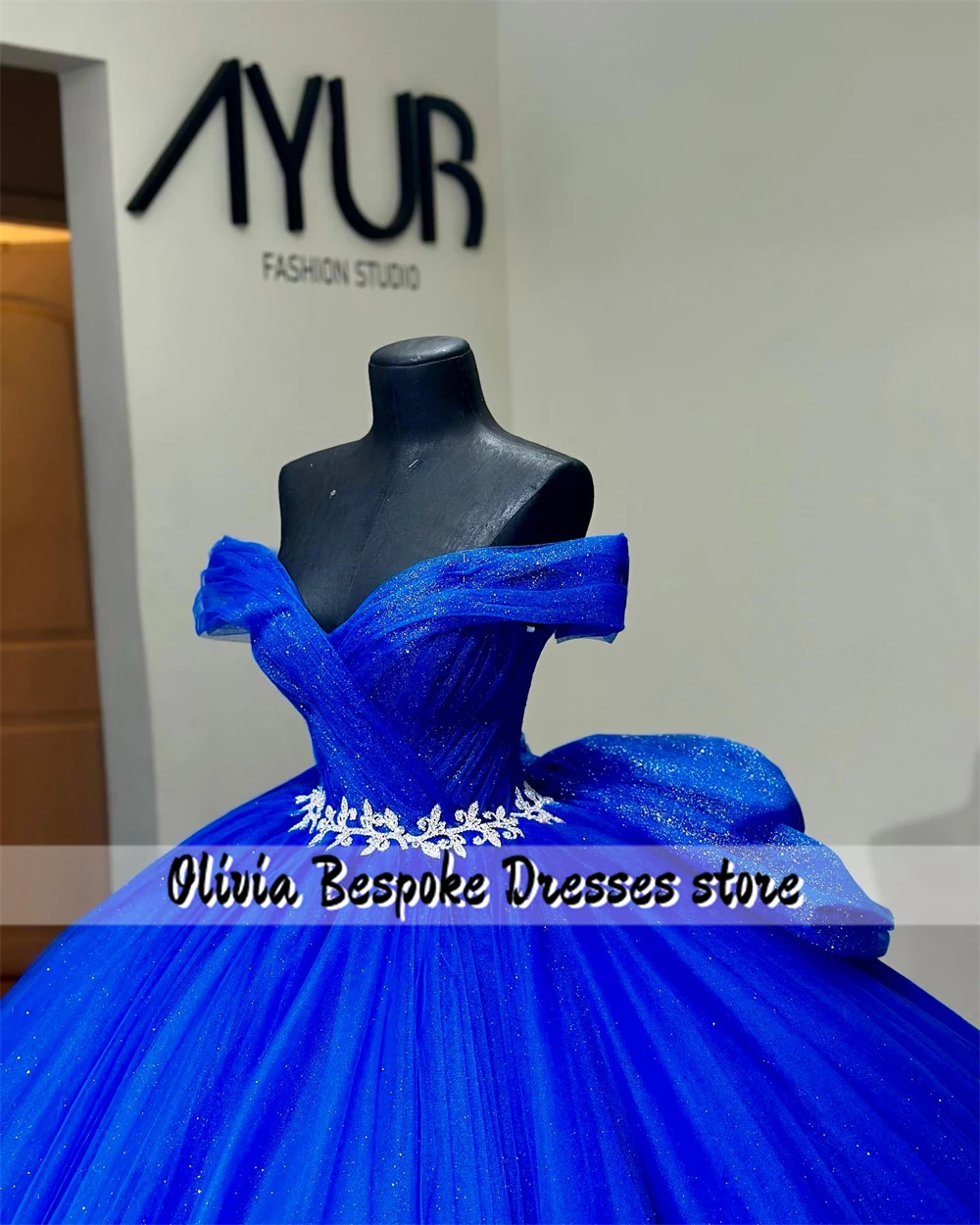 King Blue Tulle Ruched Train Quinceanera Dresses With Bow Silvery Waist Ball Gown Mexico vestidos de 15 años quinceañeras 2024