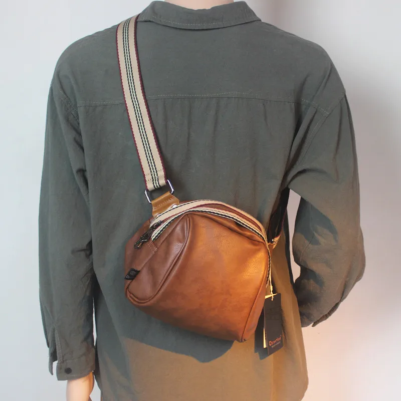 

Retro Japanese Style Large Capacity Crossbody Bucket Bag Men's Casual Shoulder Zipper Backpack Trendy Youth Soft PU Leather