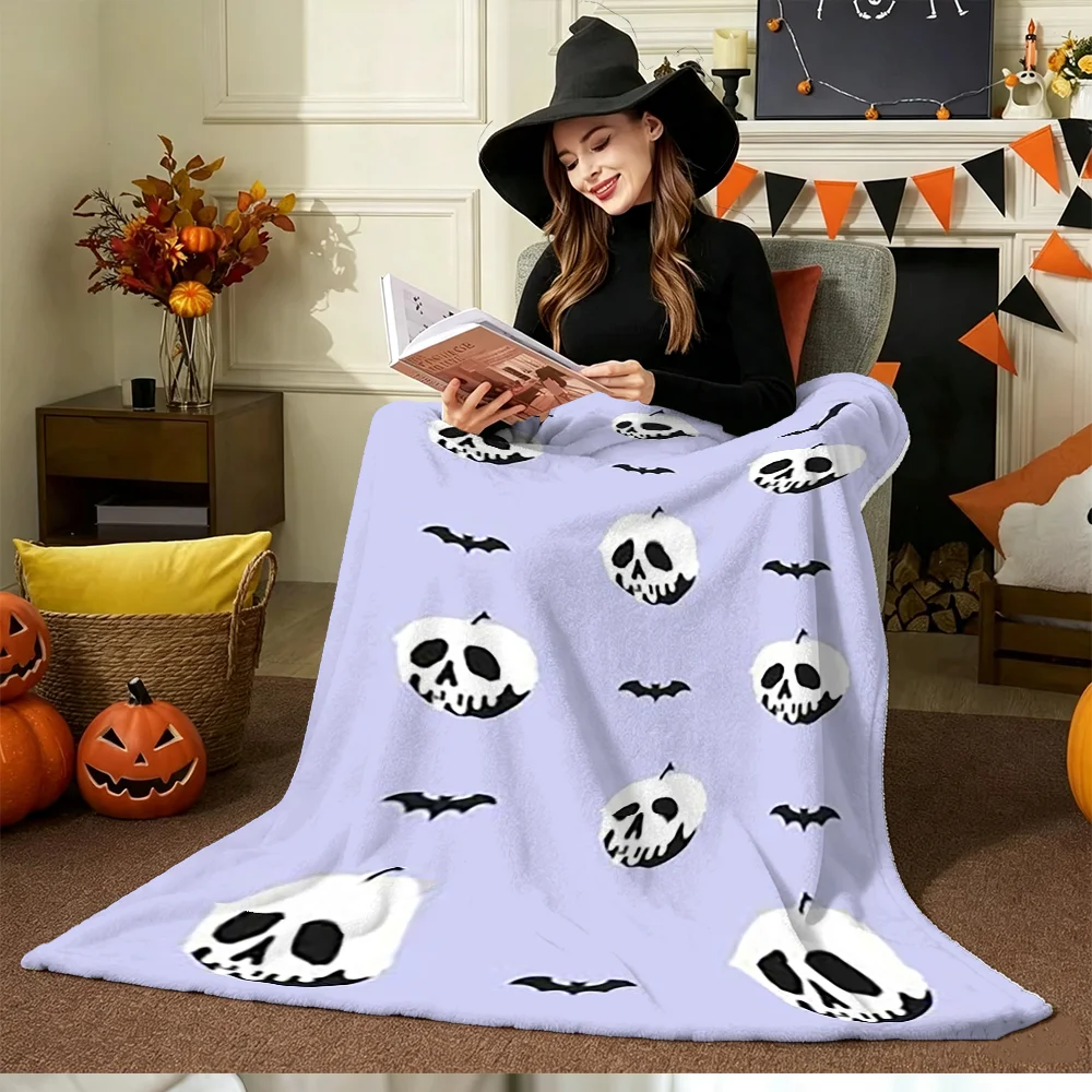 Halloween Flannel Blanket Purple Skull and Bat Print Soft Fleece Throw for Home Decor Festival Party Bed Sofa Cover