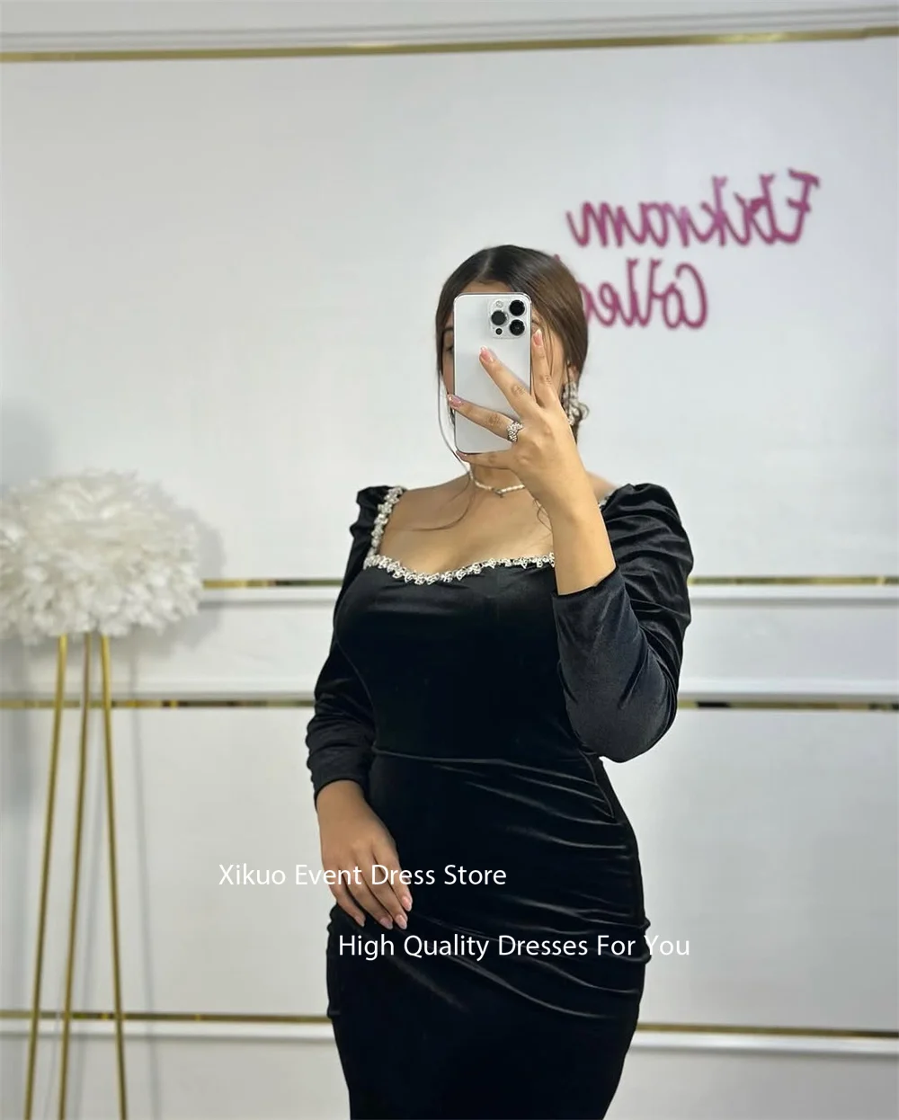 فساتين سهرة Xikuo كريستال مخملية بفتحة جانبية وفتحة رقبة مربعة رداء حفلات مكشكش حورية البحر فيستدوس دي نوش أنيقة مخصصة