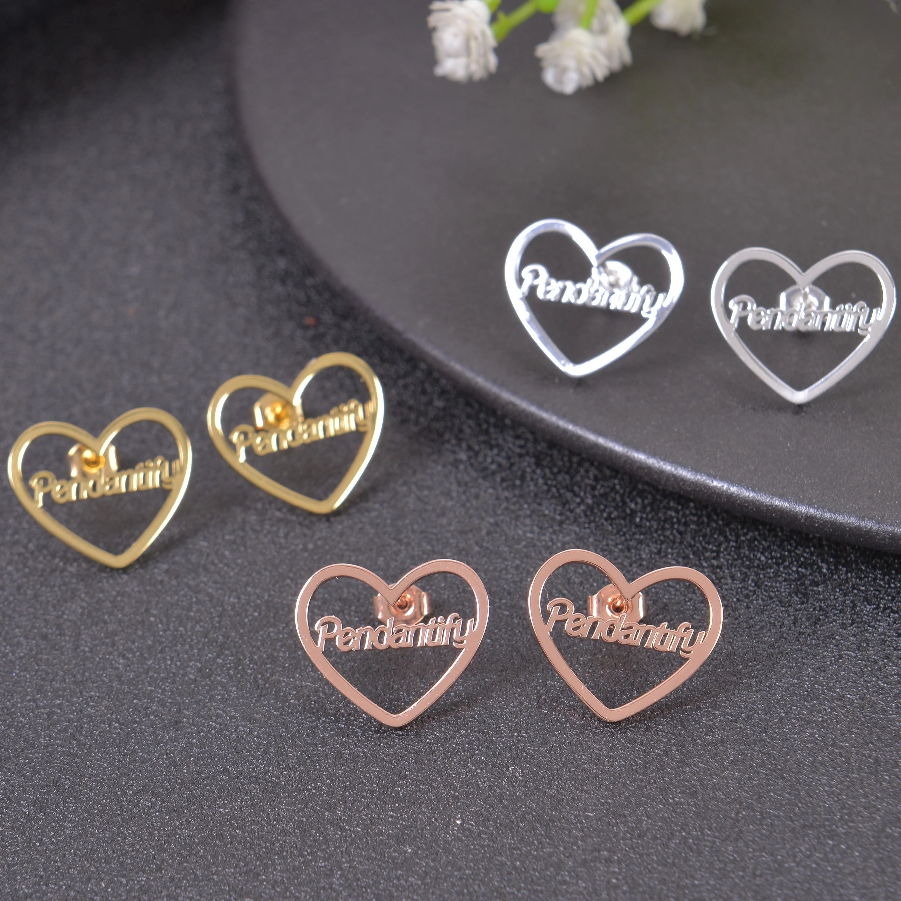 

Elegant French-Style Heart Stud Earrings Personalized Hollow Design Custom Name Engraving Jewelry Pendientes Mujer
