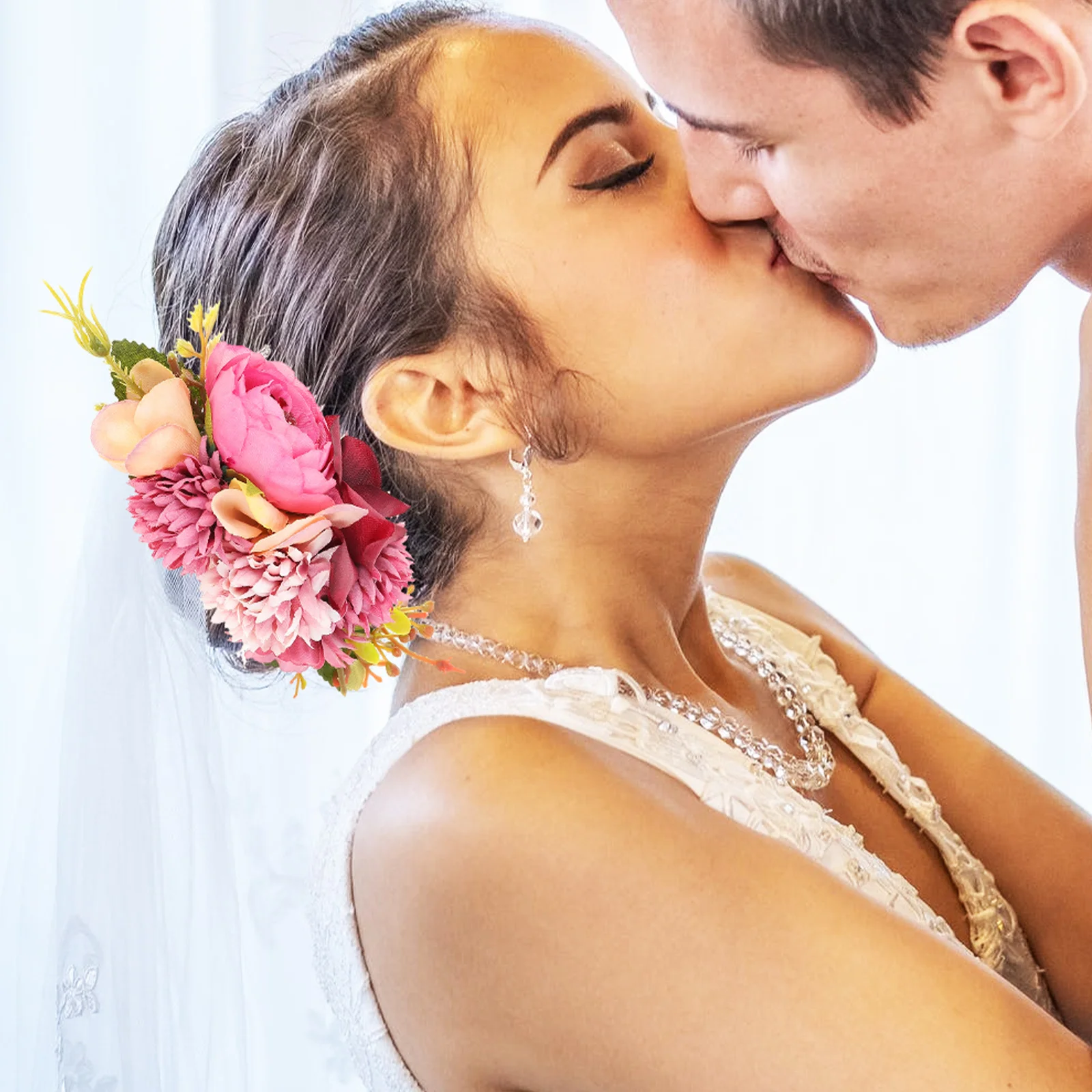 

Stylish Flower Design Bridal Hair Comb Elegant Cloth and Metal Craft Wedding Hair Piece for Prom Carnival Bridal Accessories