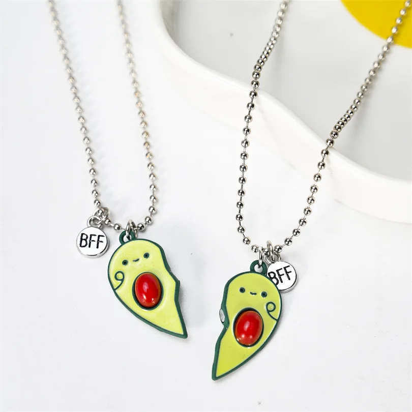 2Pcs Avocado Magnetic Necklace, Fashionable Geometric Heart-Shaped Bff Pendant, Cute And Exquisite Jewelry Accessory Gift 2024