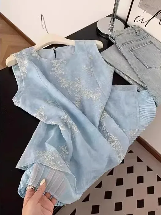 

Light Blue Embroidered Strap Vest Women's Summer Outerwear Loose Fit Svel Top Fake Two-Piece plus Size Faion