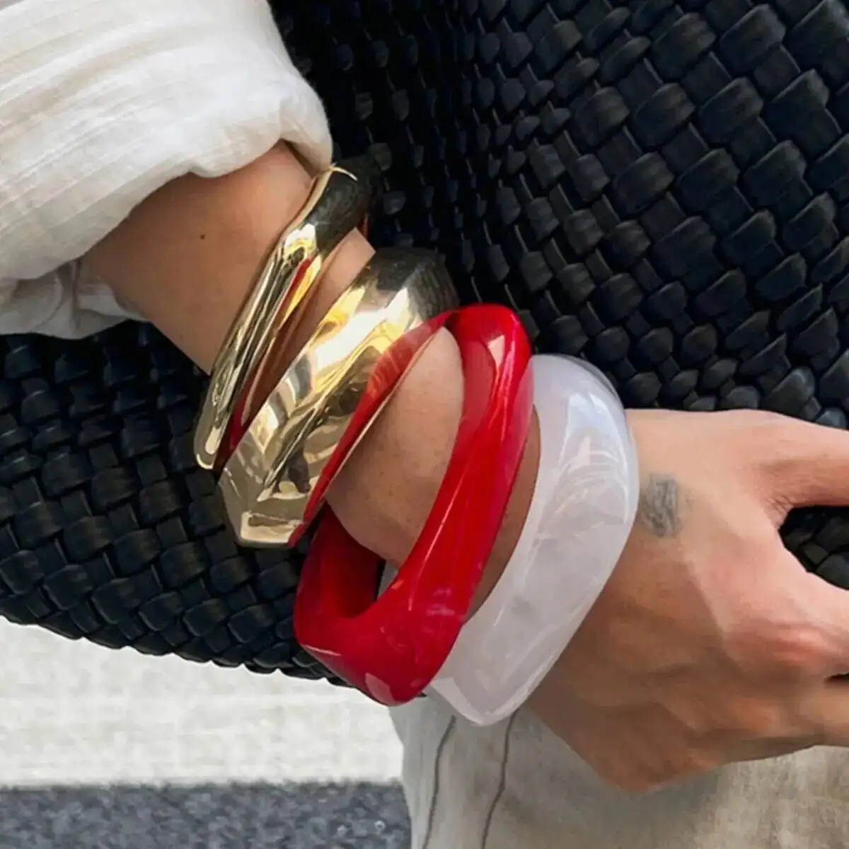 

KunJoe 4 Styles Trendy Red Resin Acrylic Irregular Bangle Bracelet for Women Hip Hop Geometry Metal Spring Open Bangle Jewelry