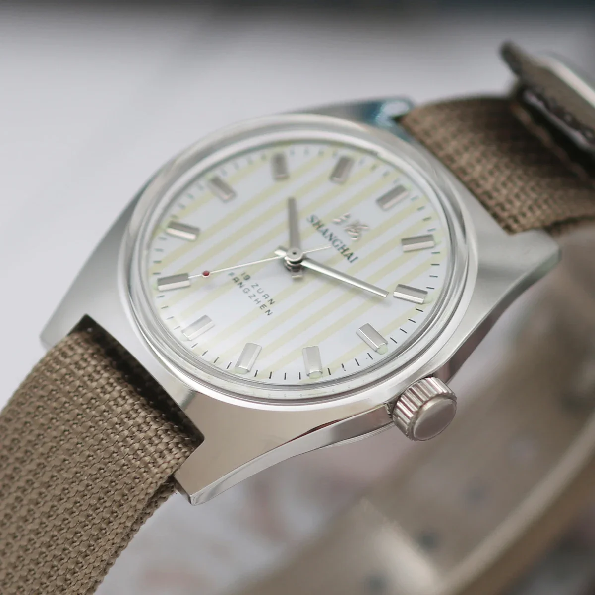 شنغهاي 7120 الساعات العقيمة الهاتفي باوهاوس تصميم 36mm ساعات المعصم الميكانيكية للرجال قطرة الشاحن