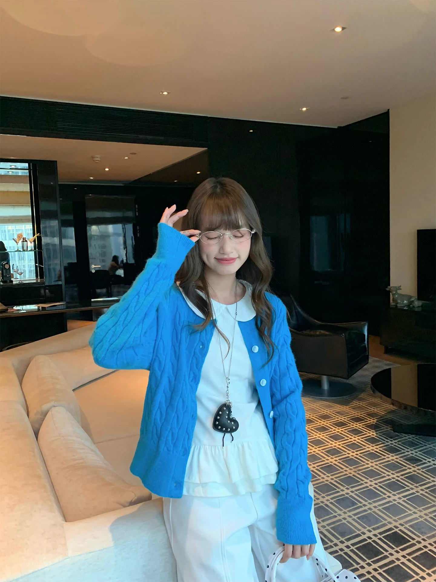 

Синий вязаный кардиган с косами для женщин, свободный укороченный свитер-жакет, для ношения как под одеждой, так и как верхняя одежда, повседневный, зимний, модный