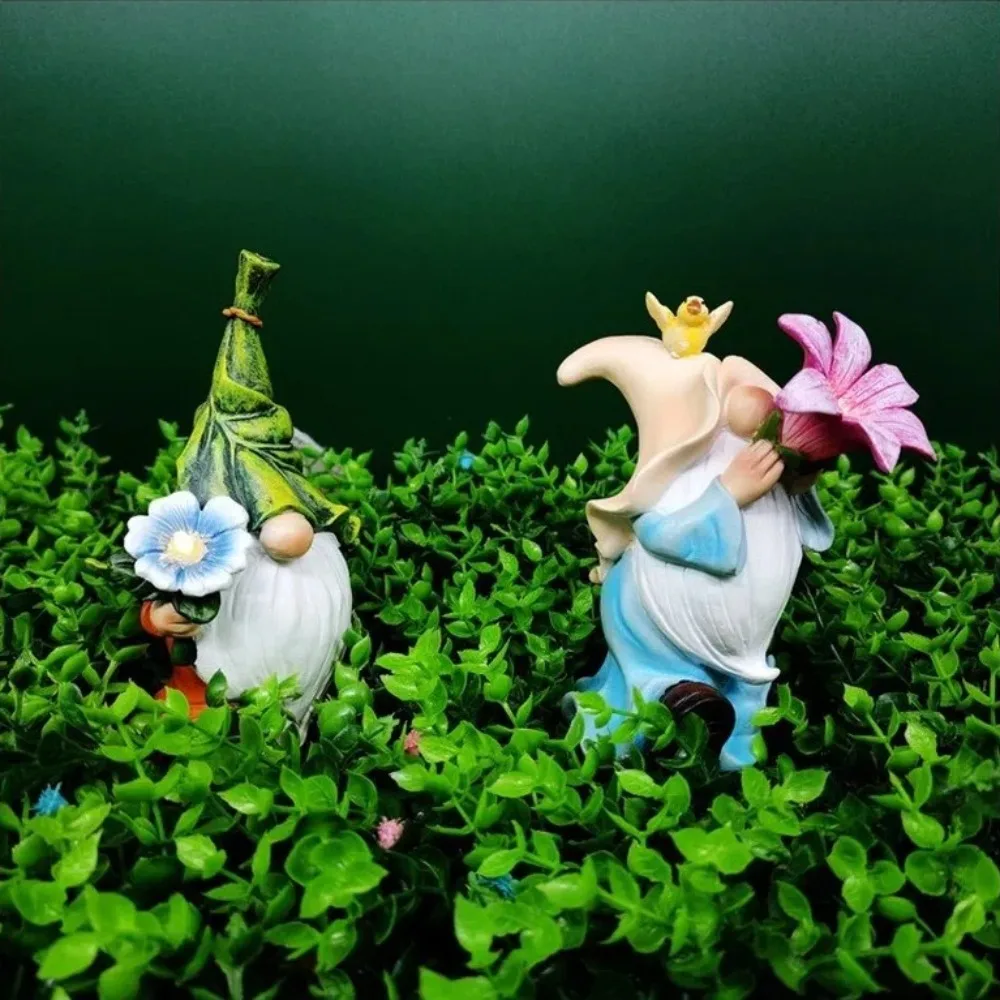 Vivid Faceless Doll Gnome Figurine Resin Landscape Decoration LED Light Statue with Morning Glory Gnome Sculpture Garden