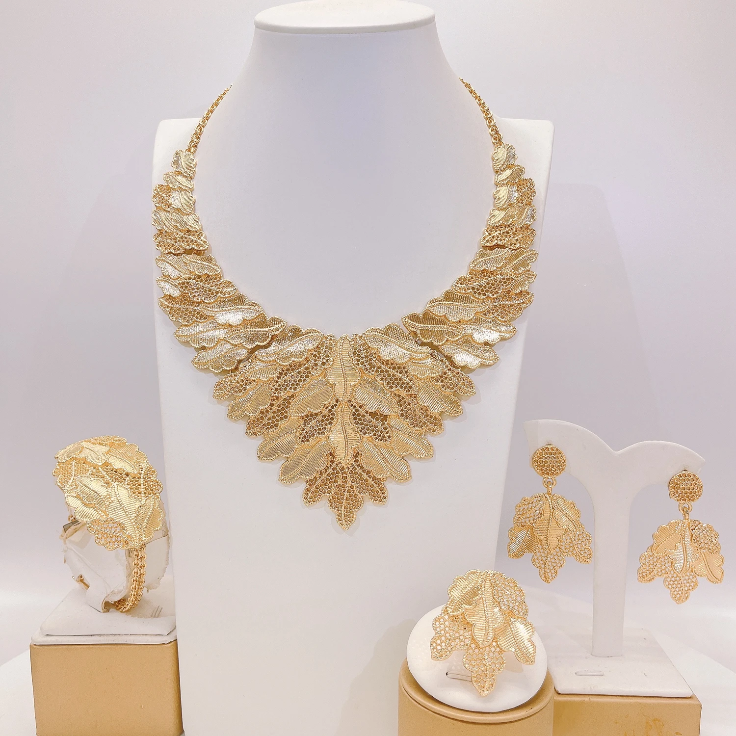 Yulaili Luxury Gold Plated Vintage Retro Flower Pattern Women Italian Jewelry Set Necklace Earrings Bracelet for Party I00011