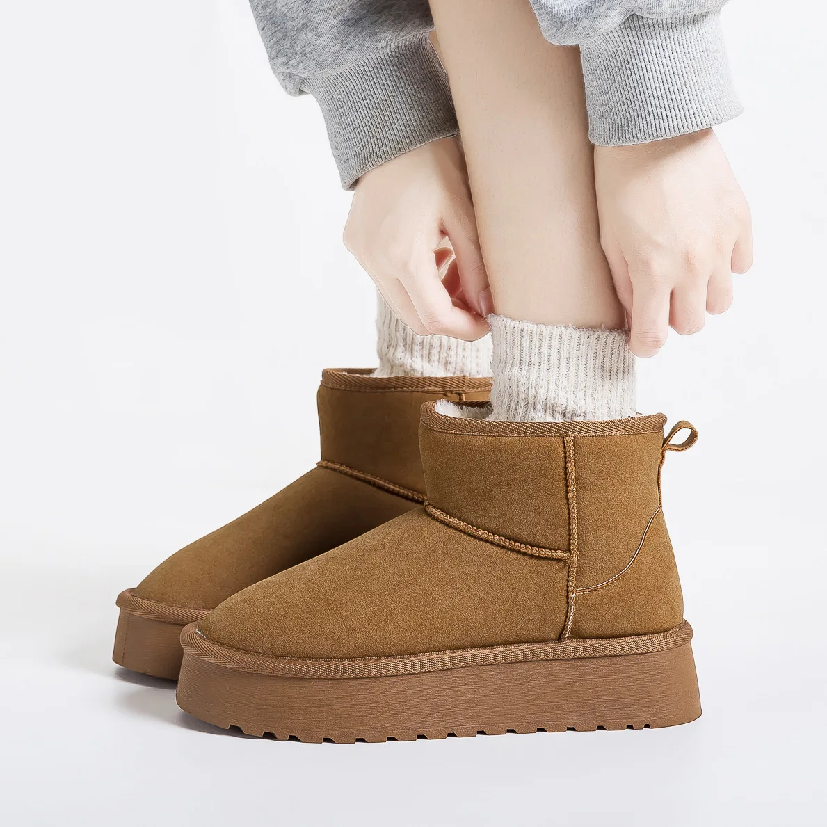 Snow boots winter new thick and plush women's warm cotton boots Korean version versatile anti slip bread cotton shoes