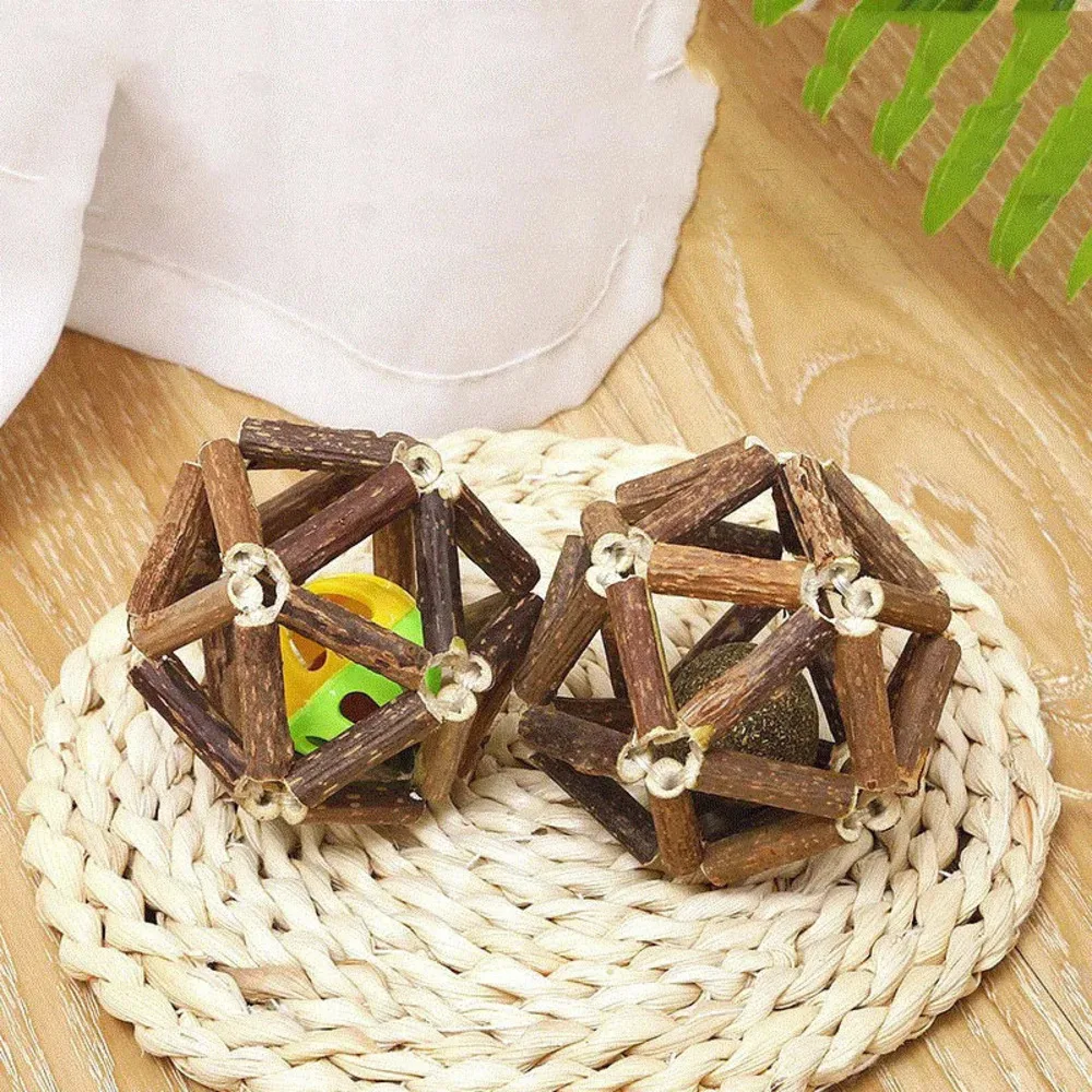 1 Piece Woven Cat Toy – Round Design Promotes Play and Dental Hygiene, Bell Ball