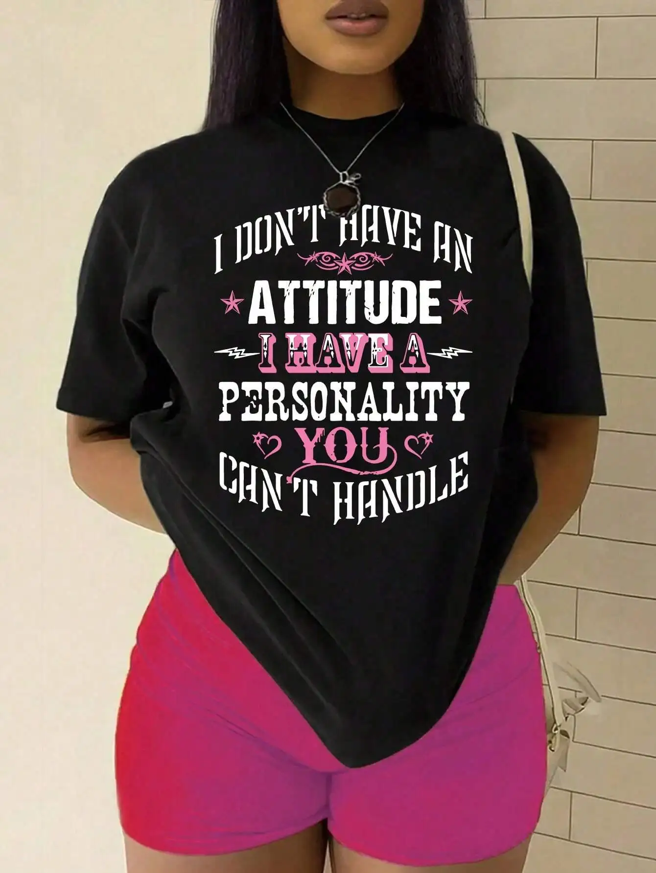 

Женская свободная футболка с заниженной линией плеча и ярким принтом «Я не имею привычки быть настроенным», повседневный летний топ