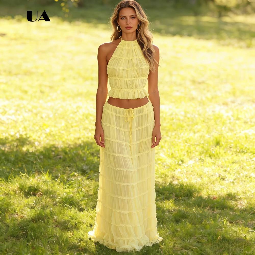 

ULBYANRY Woman's Sexy Straight Halterneck Lace-up Long Dress, Elegant Pleated Sleeveless Maxi Dress, Fashionable Backless Dress