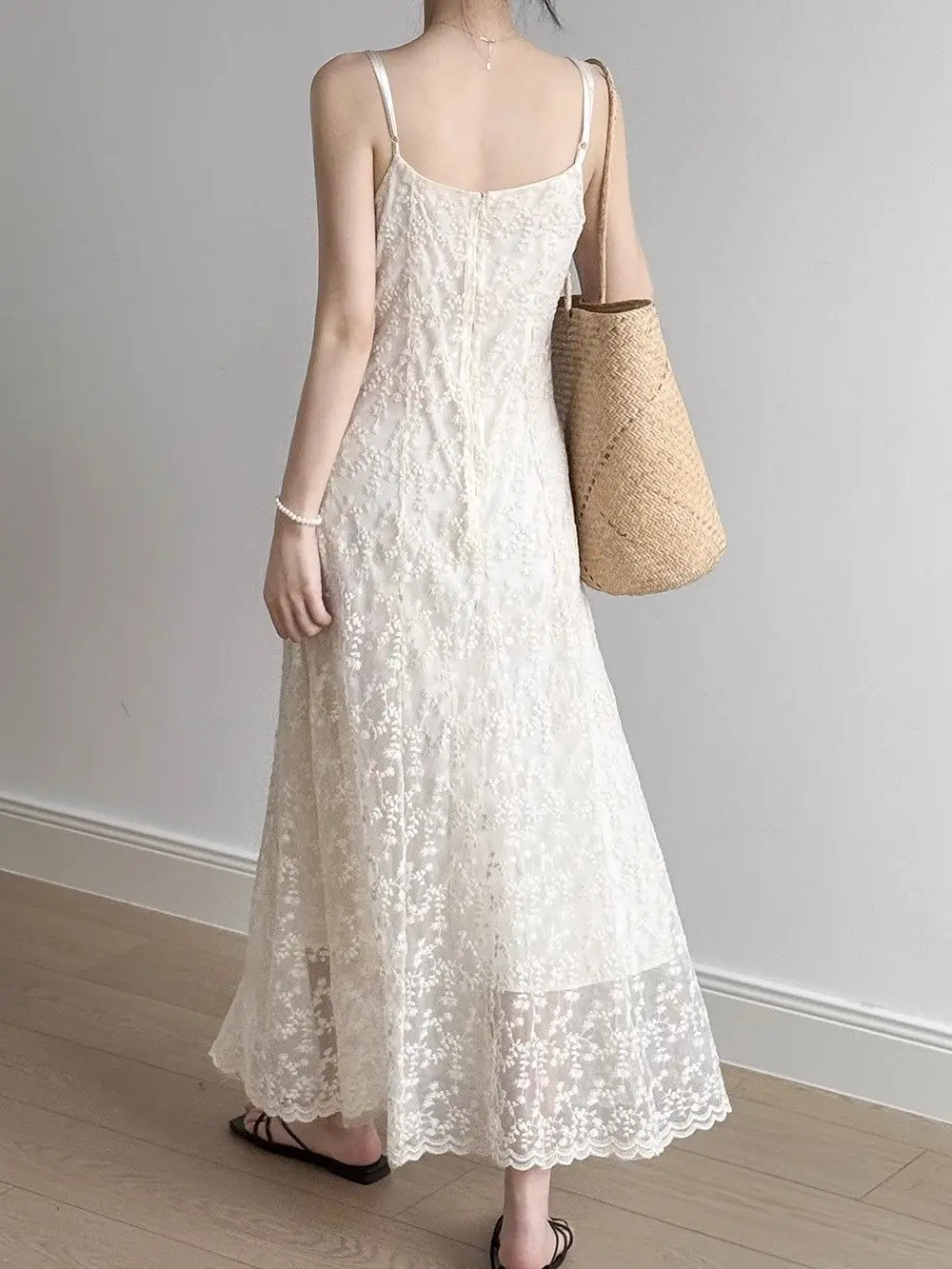 Lace Sling Dress Women Summer New Embroidered Sweet Simple Basic Party Elegant Female Sleeveless Long Dress
