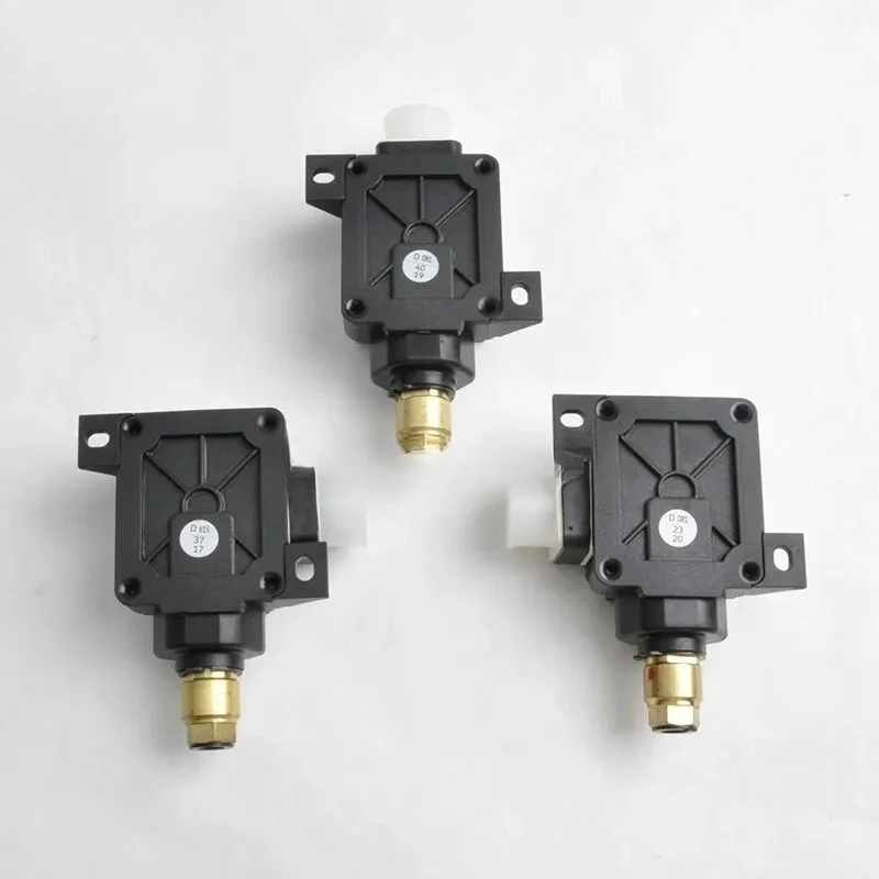Original New DS-W20-4-S1 / DS-W12-4-R-S1 / DS-W1-4-L-S1 Sensor for Heidelber SM52 PM52 SM74 PM74 CD74 Printer Spare Parts Sensor
