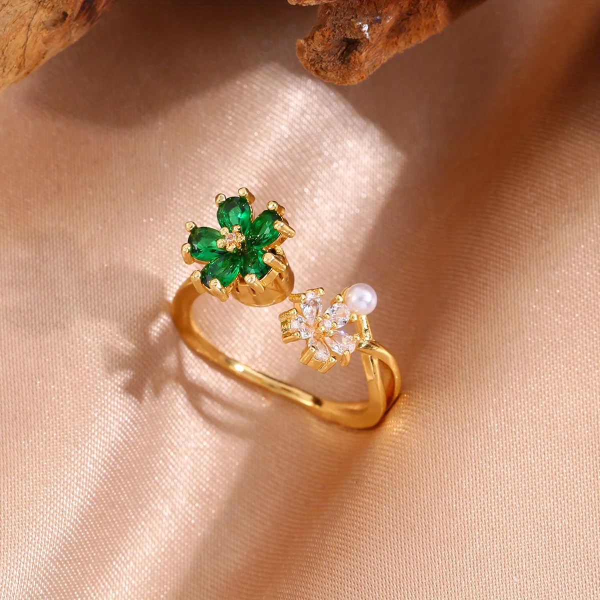 1 Piece of Fashionable 360° Rotating Two Five-petal Flower Ring for Women's Charming Jewelry Gift
