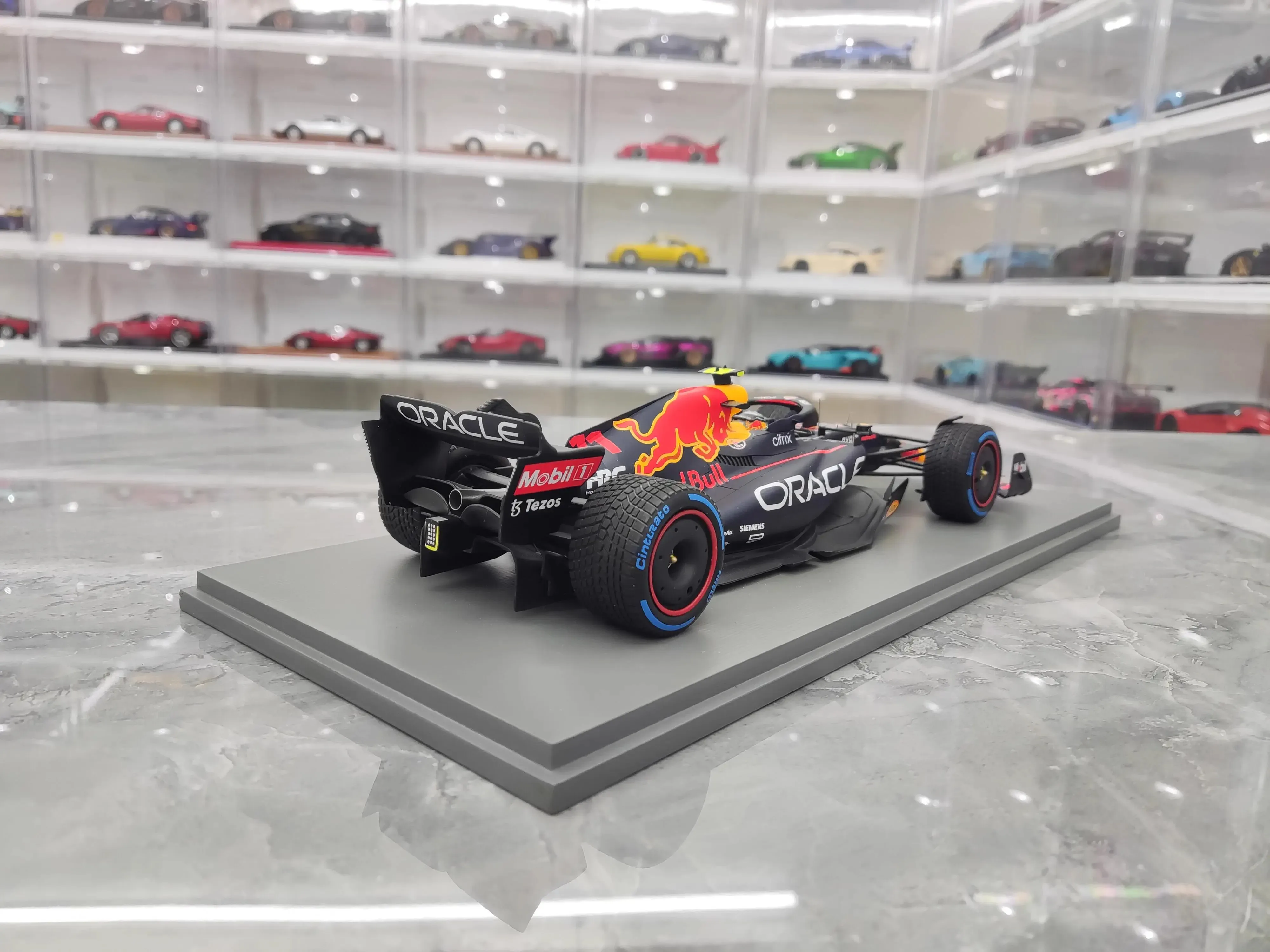 1:18 Spark F1 Car Model Red Bull 2022 Monaco Sergio Perez RB18 #11 Collectible Children Toys Checo F1 Car Birthday Gift