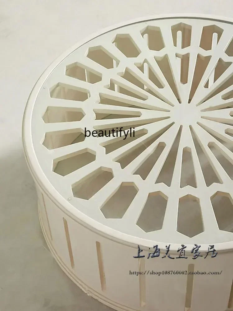 Tavolino rotondo americano in legno massello Tavolino da caffè francese retrò bianco per piccolo appartamento con superficie in vetro Soggiorno piccolo intagliato