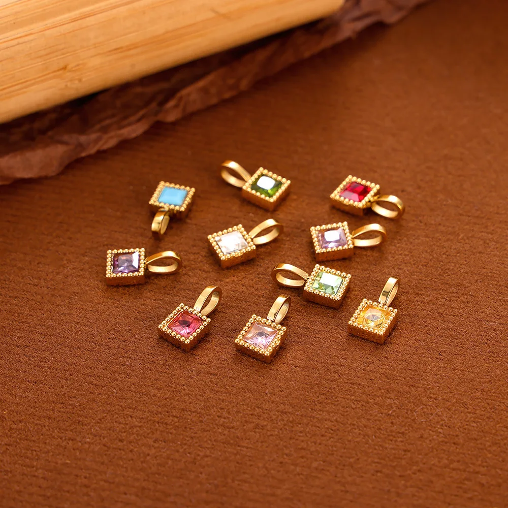 Neuer Edelstahl Quadratischer Kristallanhänger DIY Tropfenförmiger Halsketten-Anhänger für Personalisierte Damenmode Charm-Anhänger