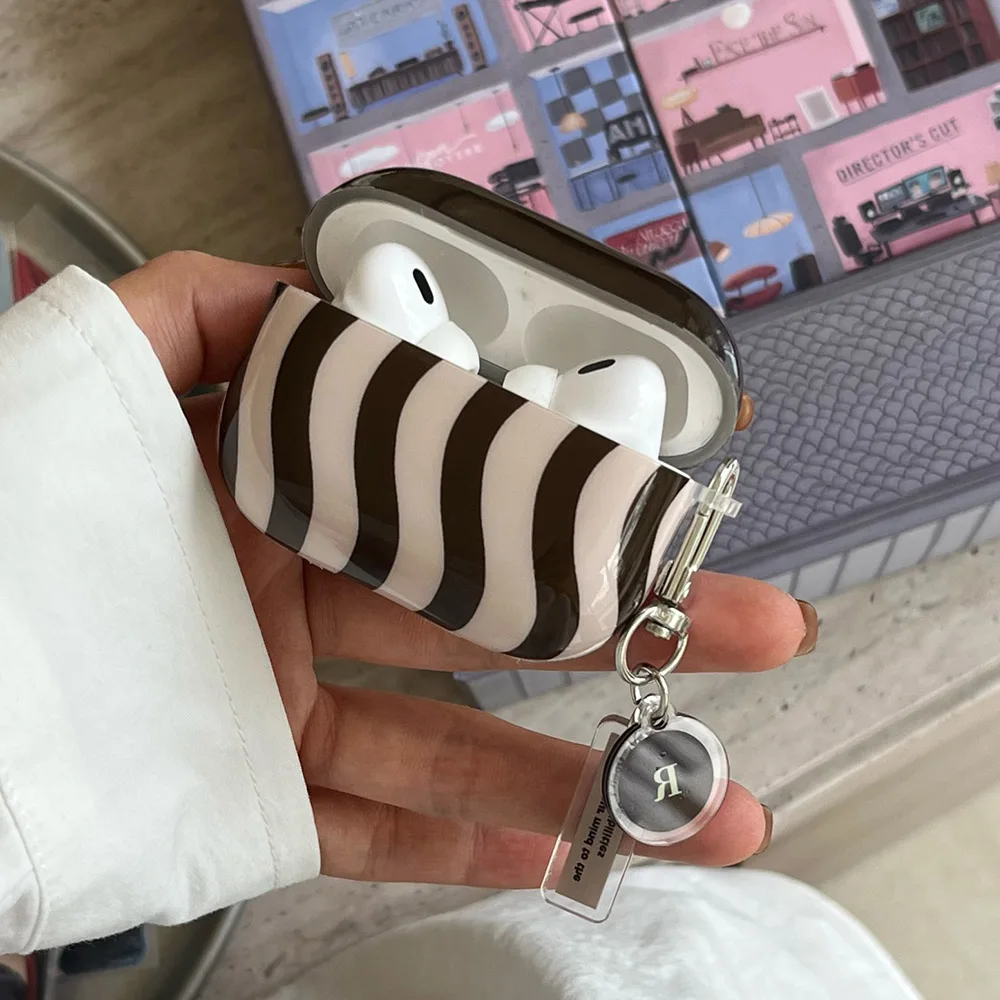 Korea Style Coffee Colour Curve Stripe Gloss Silicone Earphone Case For Apple AirPods 2 3 4 Pro 2 Protective Shell With Pendant