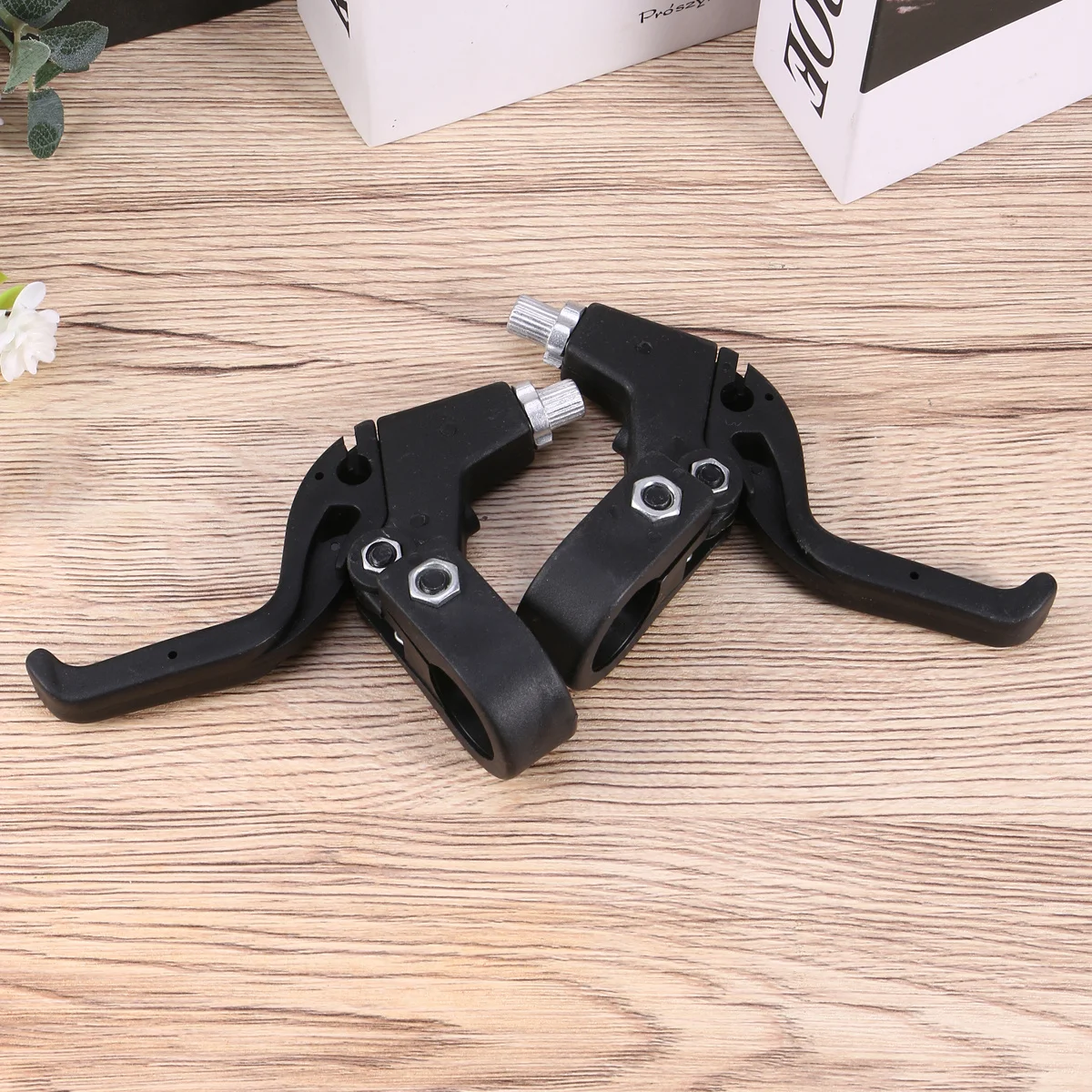 

1Pair Universal Brake Handles Bike Brake Levers Replacement Spare for 2.2cm Diameter Handlebar Cycling Parts Black