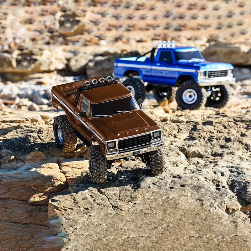 Simulação TRAXXAS Ford F150 captador de controle remoto carro de escalada elétrico TRX4 versão de cruzando.