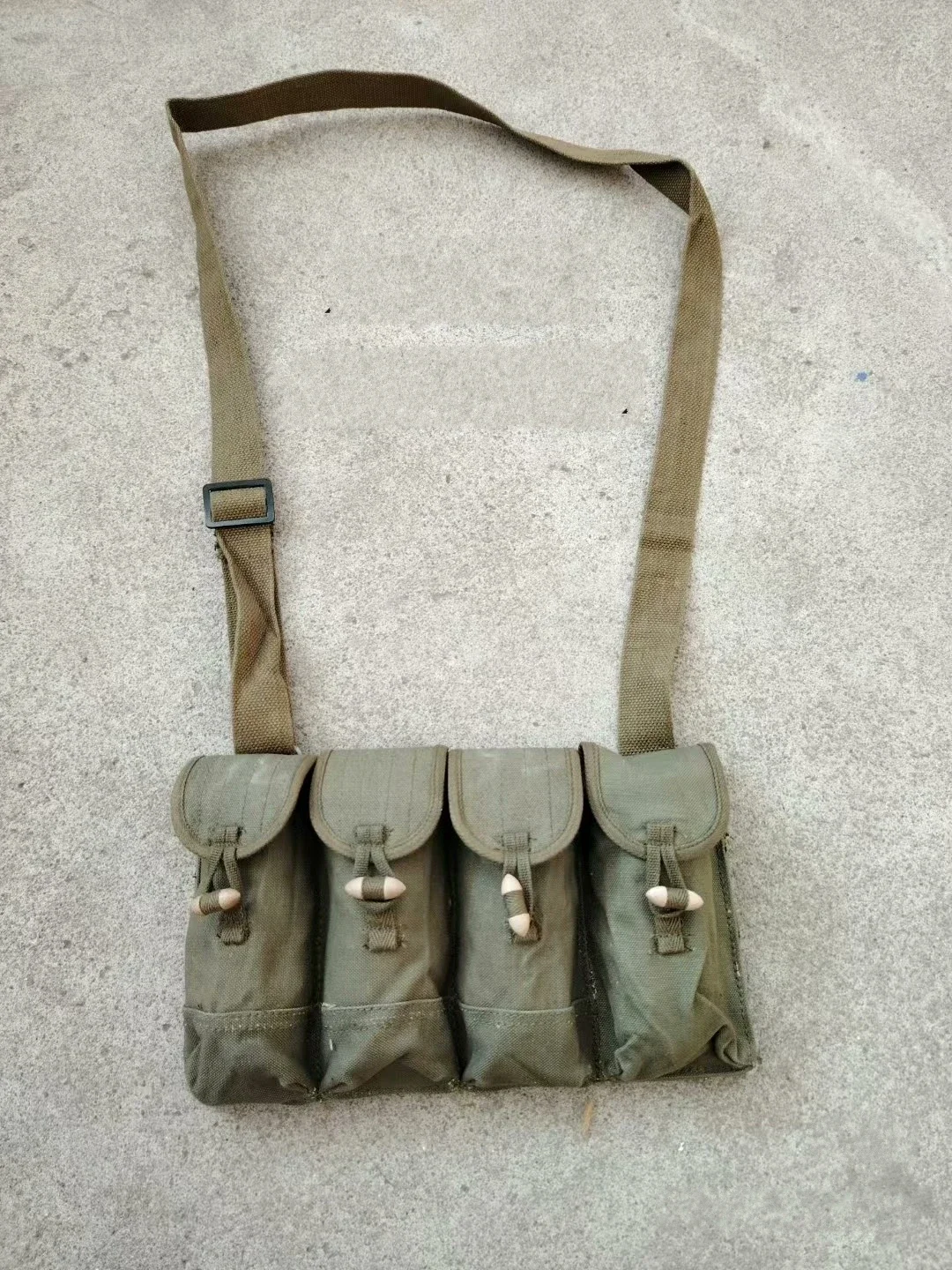 الفائض الأصلي الصيني SKS نوع 79 شبه الذخيرة الصدر تلاعب قماش باندولير 4 الحقيبة #1