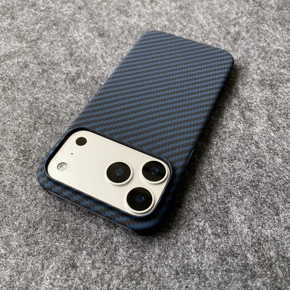 Stoßfeste Rahmenlose Carbonfaser-Hartschalenhülle für iPhone Air 17 16 15 14 Plus 18 13 12 11 Pro Max Leder-Schutzhülle – Detail 9