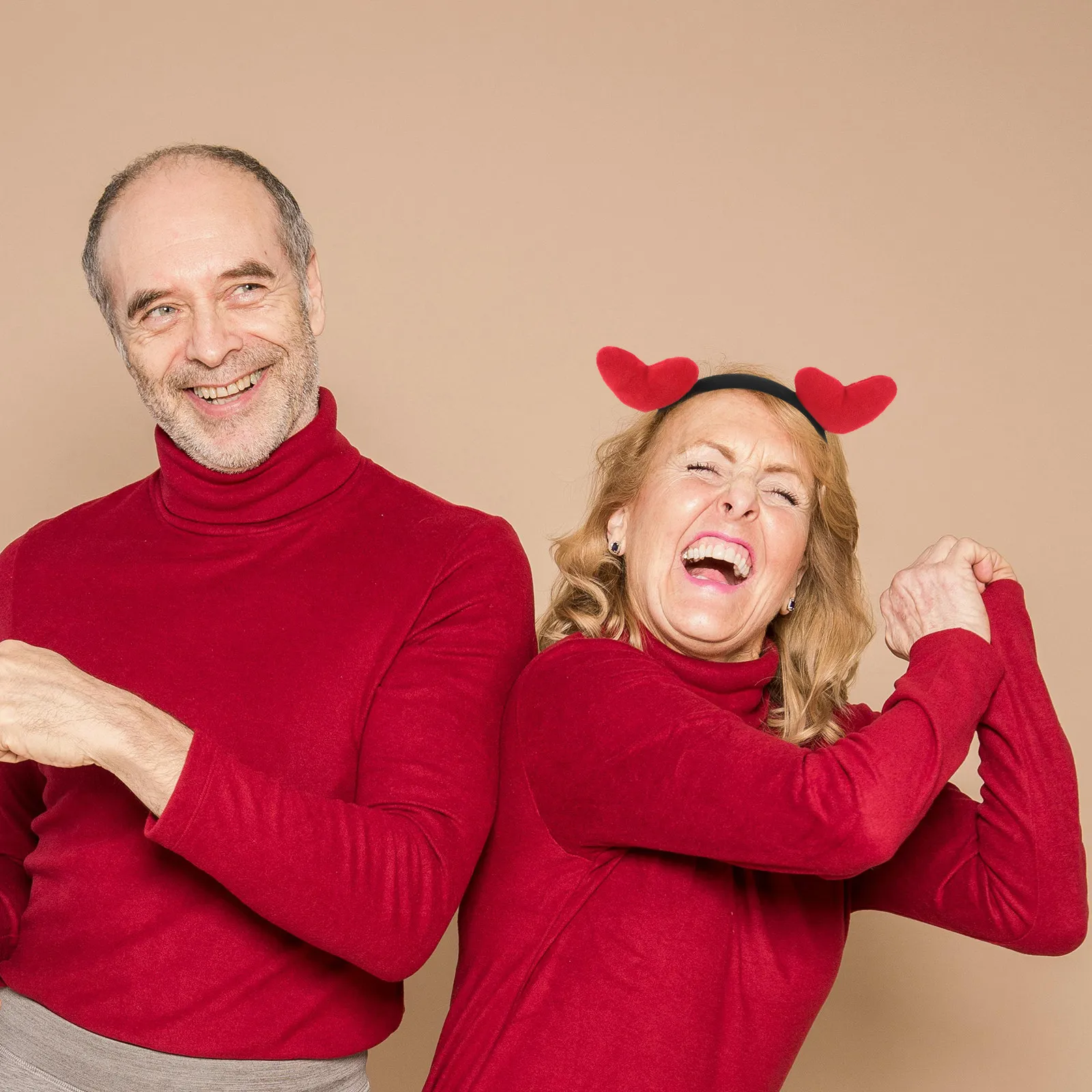 

Повязка на голову в форме сердца ко Дню святого Валентина для женщин, мягкий эластичный аксессуар с символикой любви, идеально подходит для пар, романтических свиданий, свадеб, дней рождения, костюмов.