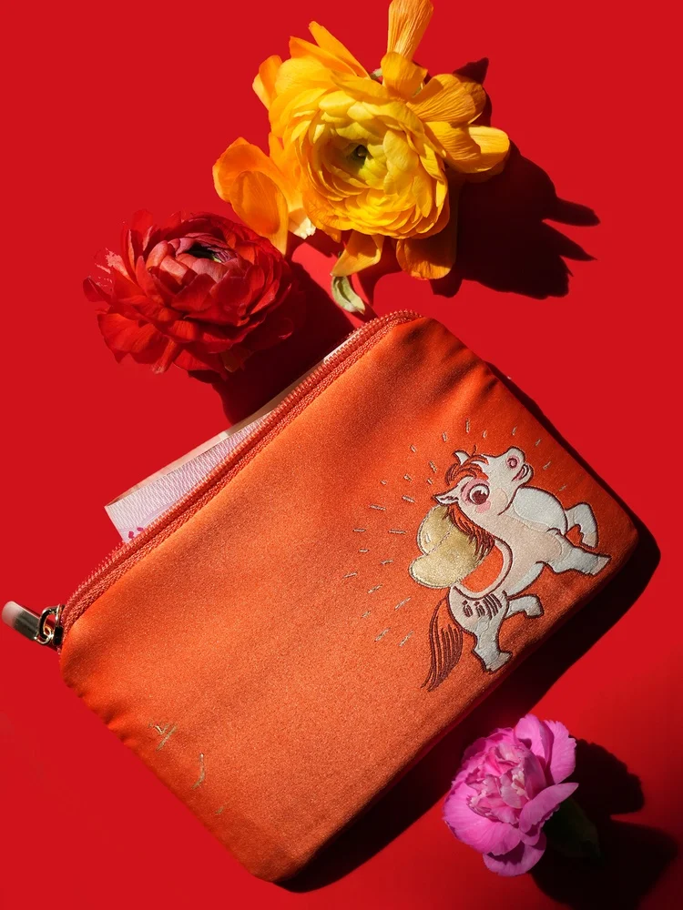 

Креативный держатель для ключей, кошелек для монет, вышитая шелковая портативная сумка для хранения, подарок для студентов на Новый год