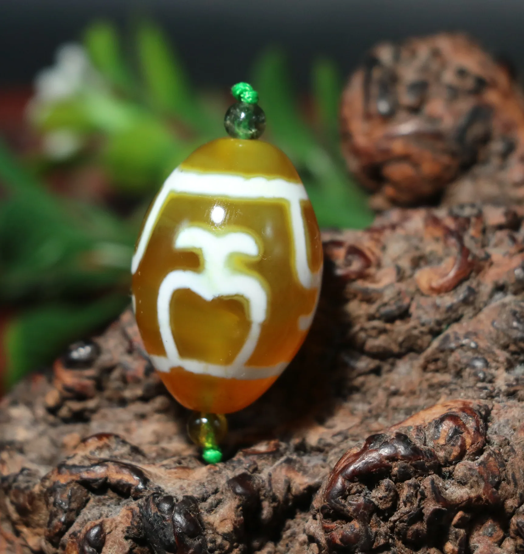 Energy Magic Power Tibetan Old Agate Yellow Color Aquarius Treasure Bottle Safety Symbol Big Daluo dZi Bead Pendant Precious