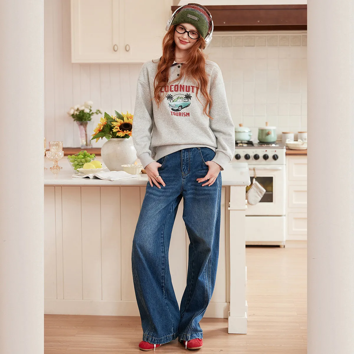 LOUIS YAO New Cartoon Letter Printed Loose Women's Sweatshirts 2025 Winter Thick Velvet Hoodie Aging Long Sleeve Tops