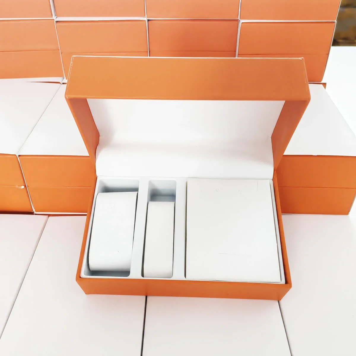 時計ジュエリー収納ギフトボックス PU レザー時計ボックスフリップアップ時計ディスプレイボックスブレスレットブレスレットブレスレット包装