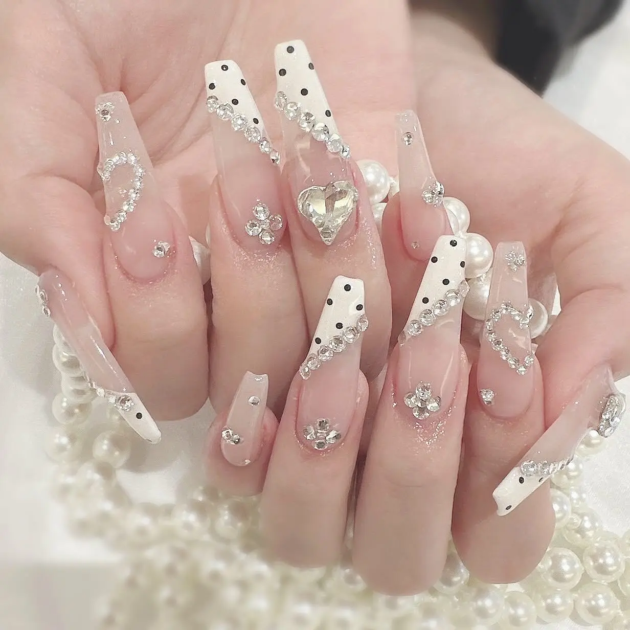

24Pcs Mid-length Ballet Nails Set Press on Black Polka Dot False Nails Love Heart Rhinestone Wearable Full Cover Fake Nails Tips