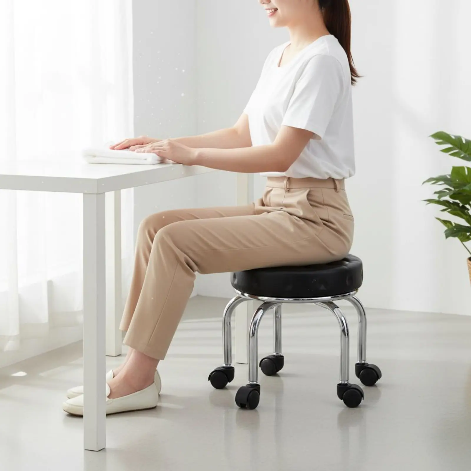 

Round Padded Rolling Stool Stackable Design Low Stool with Wheels Household Furniture Sturdy Duty Long-Lasting for Children