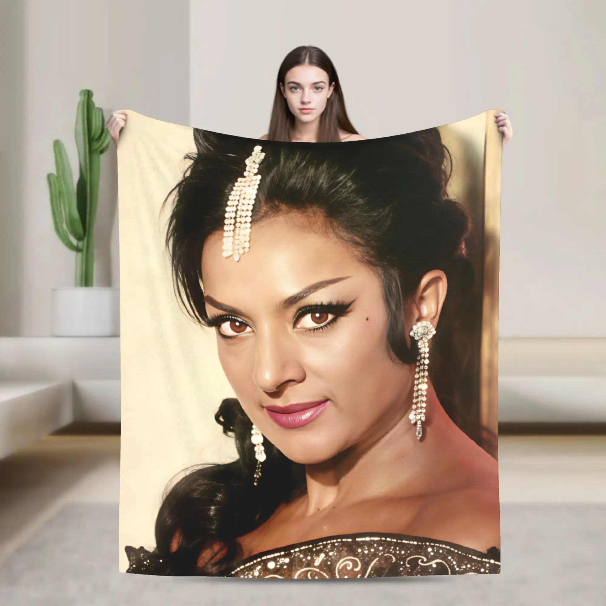 Lola Flores Warm Soft Blanket  Students Plush Throw Blanket Fashion Couch Bed Flannel Bedspread Sofa Bed Cover