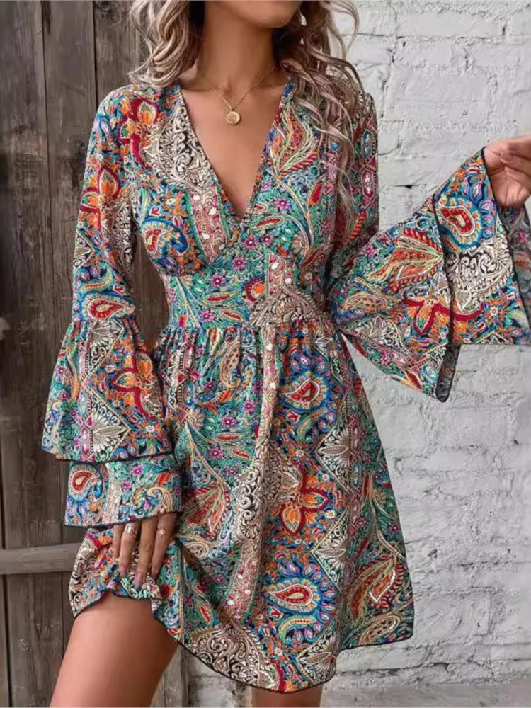 2024 Autumn Winter New Fashionable Women\'s Paisley Printed Sexy V-neck Trumpet Sleeves Casual Loose Dress