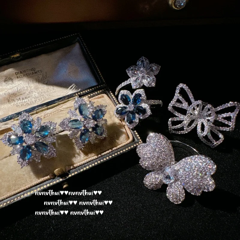 

Radiant Petal Royal Sapphire Flower Ring Blue enchantress Plating18KGold Water Drop Butterfly Zircon Ring