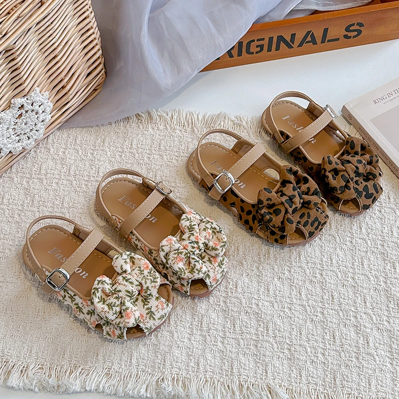 Girls Toes Capped Floral Sandals with Bow-knot Children Summer Beach Shoes Soft Sole Kids Hollow Out Princess Sandals Peep Toe
