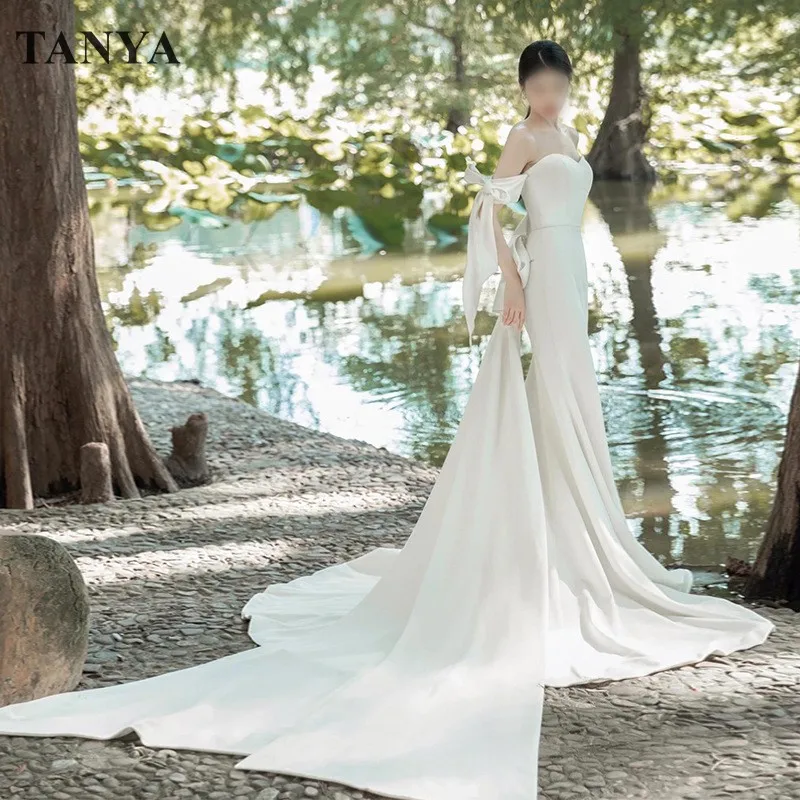 Vestidos de novia de sirena con espalda descubierta, cuello Halter, satén suave, vestido de novia sencillo y modesto, TT485