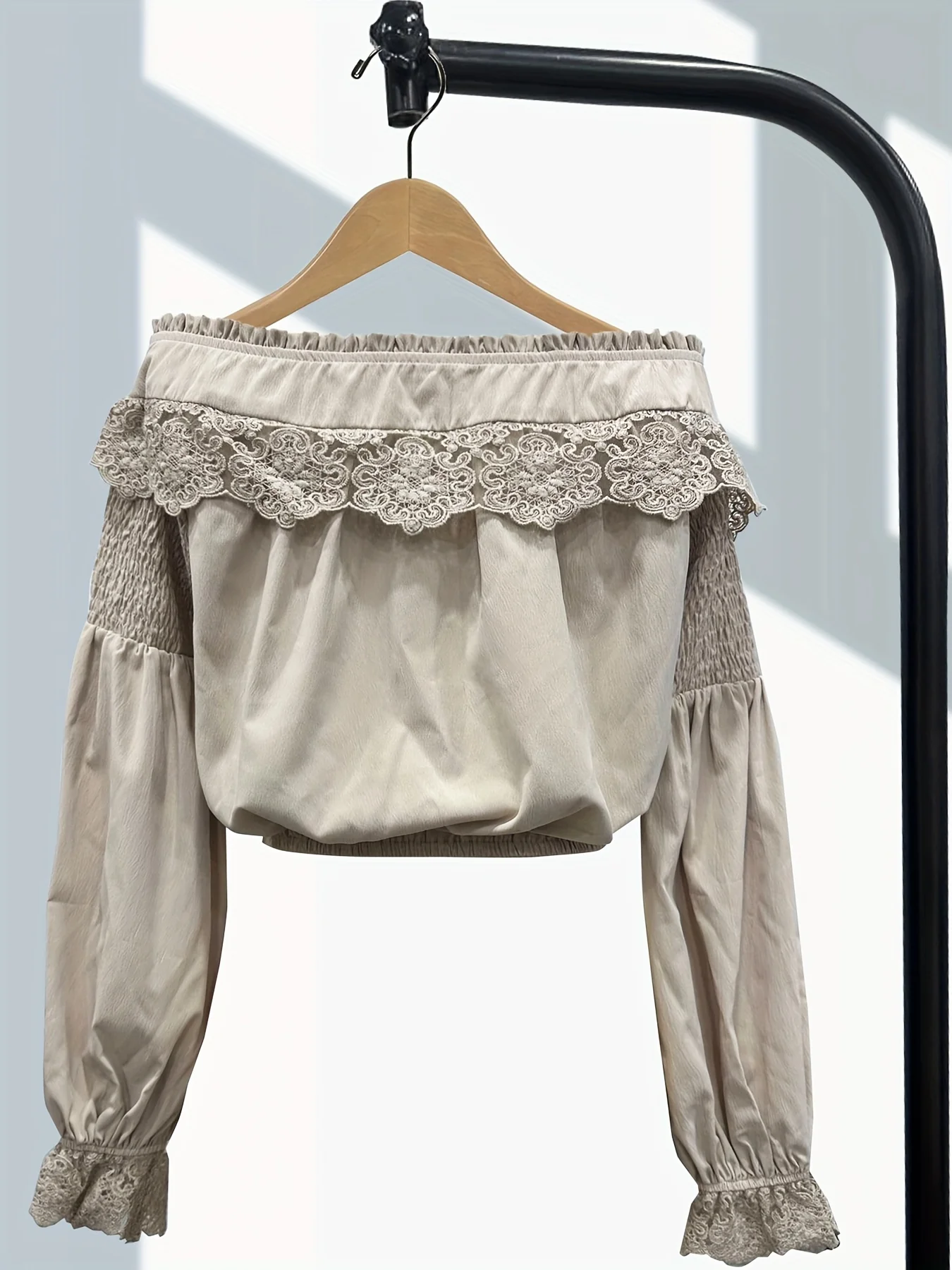 Women Off Shoulder Shirt Blouse Lace Ruffle Cropped Top Lantern Sleeve Autumn Elegant Casual Retro Ethnic Blouse Shirts 2025