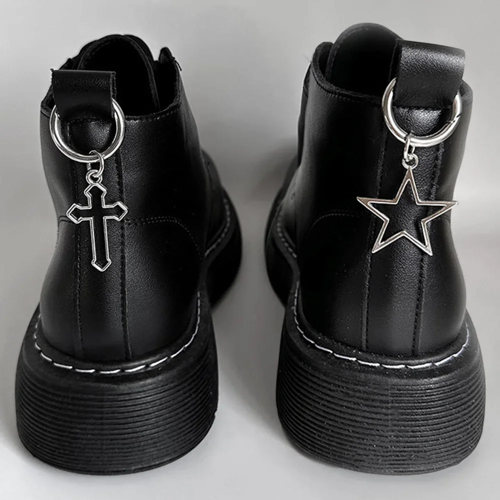 2Pcs Punk Shoes Hollow Metal Pendant Decoration Y2K Cross Stars Hearts Martin Boots Buckles Snap Hook Shoes Accessories Jewelry