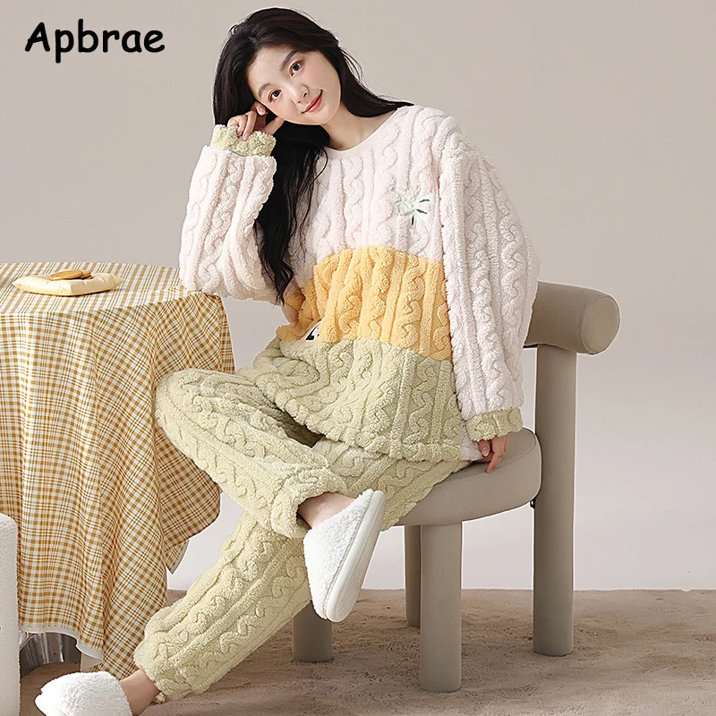 Winter New Flannel Soft Warm Women\'s Pajamas Round Neck Long Sleeve Women Two Piece Set Pijamas Cartoon Pajama Sets