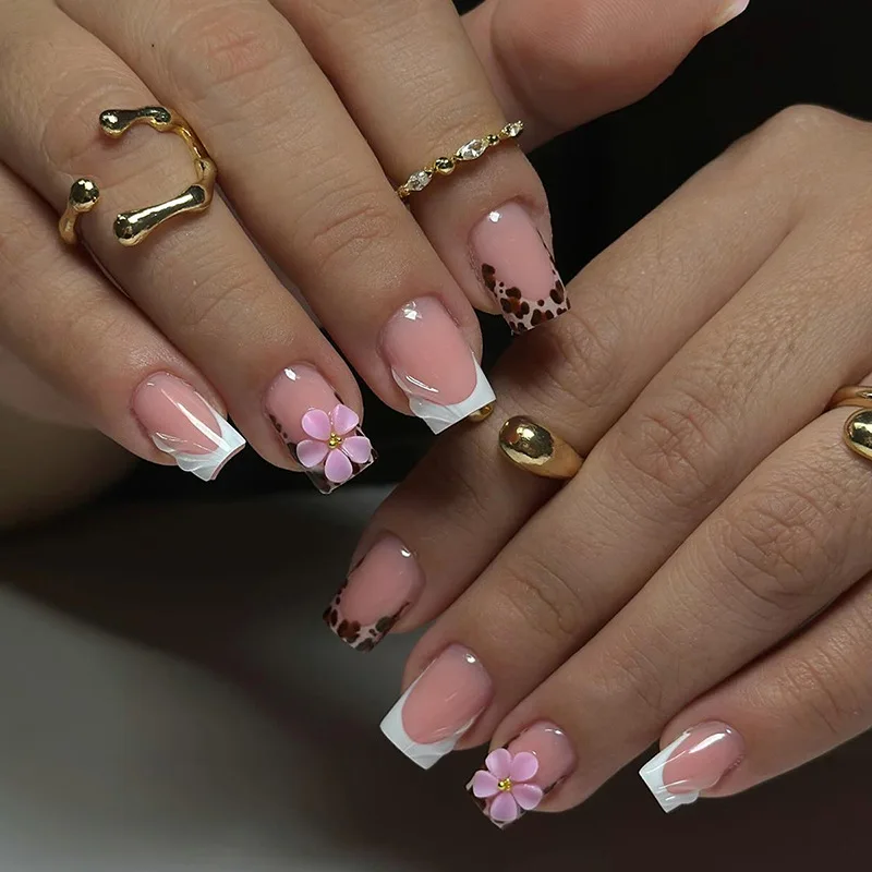 

24Pc Short Spuare Press on Nails Simple French Leopard Edge Fake Nails with Flower Print Design Wearable Finished False Nail Tip