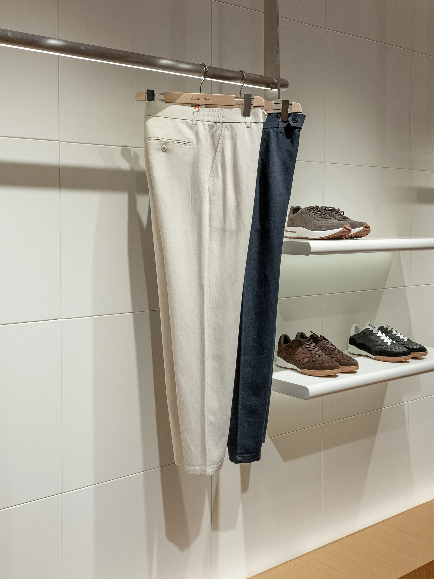 

Italian Style Men's Business Casual Pants Lenzing Lyocell Linen Blend Comfortable Natural Breathable Straight Leg Trousers